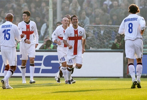 澳超战报：科斯格罗夫双响，九人奥克兰FC2-1惠灵顿凤凰