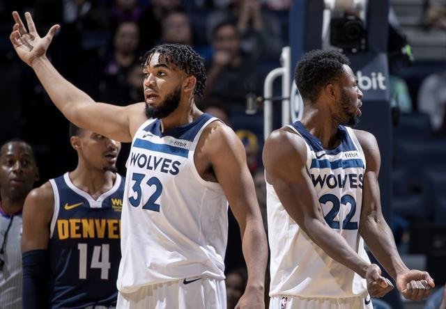 围绕着莱万与凯恩的转会传闻大家觉得拜仁会同意吗？