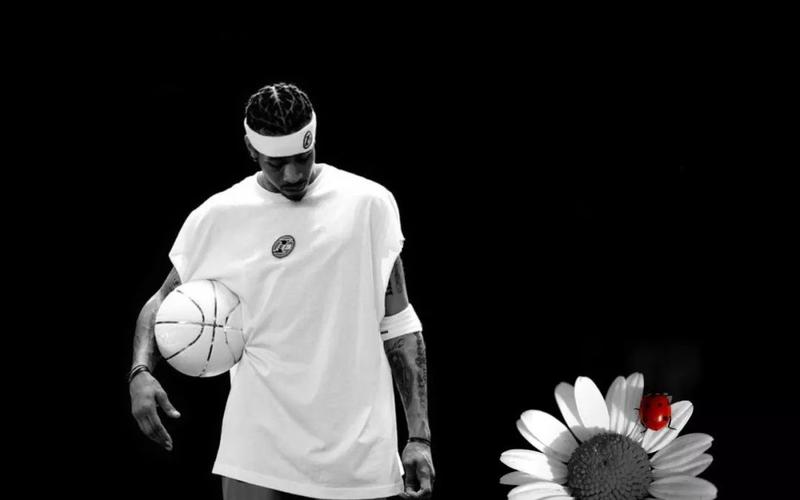 库尼亚赛后向老东家狼队球迷鼓掌致谢