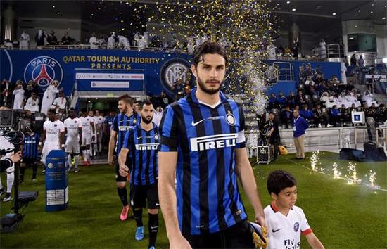 弗兰克：范德芬进球前我心想他要去哪，在场边喊让他快传球