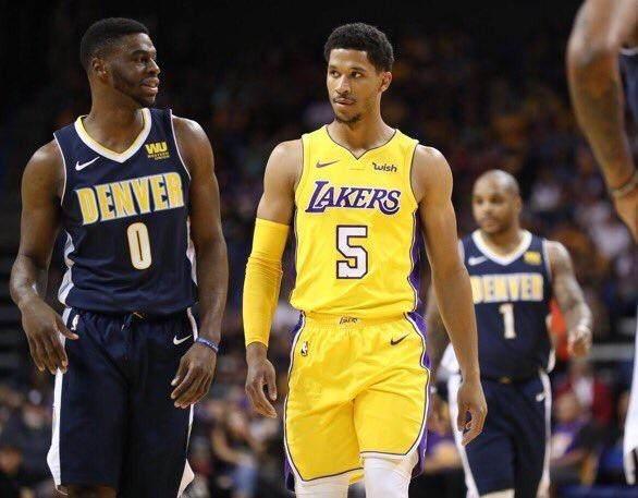 由于多伦多防疫规定，蓝鸟队 2020 年被迫将主场迁往布法罗