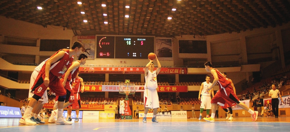 托蒂回忆向对手吐口水事件：我至今仍对那次行为感到羞愧